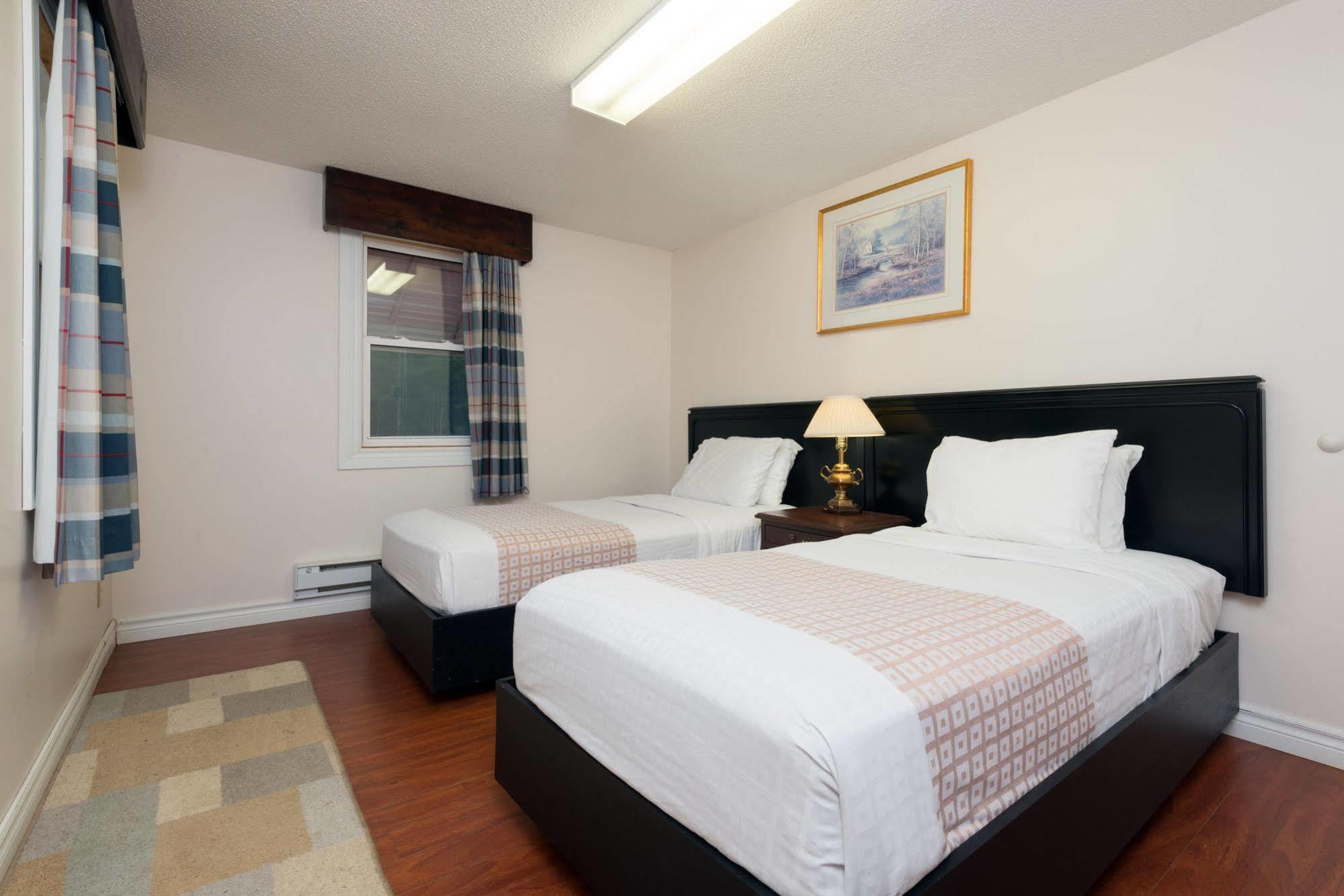 Leelas Villa Inn Flesherton Екстериор снимка